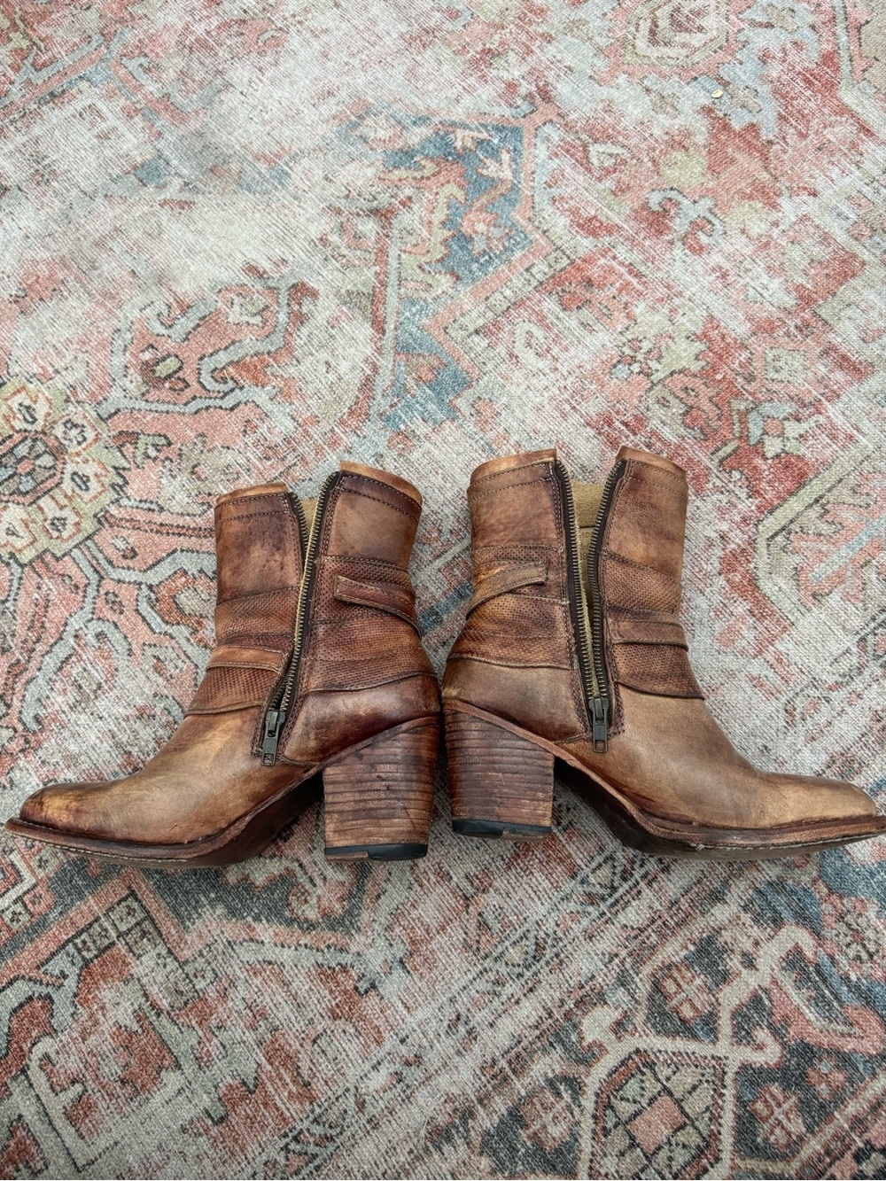 Bed Stu Cobbler Boots - Picture 2 of 4